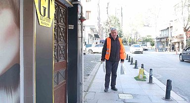 Görme engelli Mevlüt Ceylan, kapı kapı gezip Erdoğan'ı anlatıyor