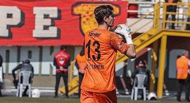 Göztepe'nin file bekçisi Arda, kalede güven veriyor