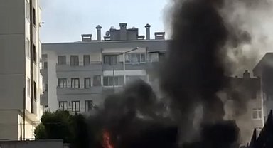 Hafif ticari araç alev alev yandı