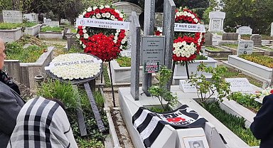 Hakkı Yeten, kabri başında anıldı