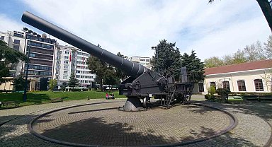 Harbiye Askeri Müzesi'nde tarihi kılıçlara bakım çalışması