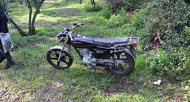 Hırsızların çalıp gömdüğü motosiklet polisin dikkati sayesinde bulundu