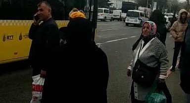 İETT otobüsü önce rötar yaptı sonra arızalandı