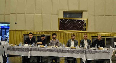 İş adamından depremzedelere iftar
