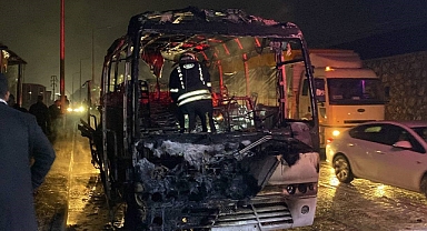    İşçi Servisi Alev Alev Yandı, Facianın Eşiğinden Dönüldü   