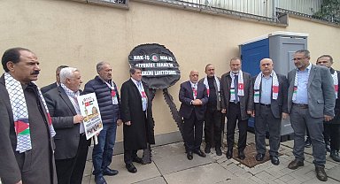 İsrail'in Ankara Büyükelçiliği Rezidansı'na siyah çelenk bırakıldı