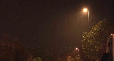 İstanbul Anadolu Yakası'nda sağanak yağış etkili oldu