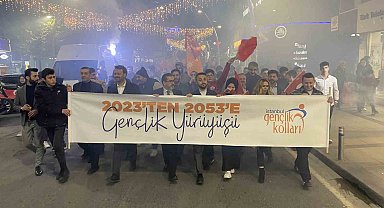 İstanbul'da AK Parti milletvekili adaylarıyla birlikte yüzlerce vatandaştan 2023'ten 2053 yürüyüşü