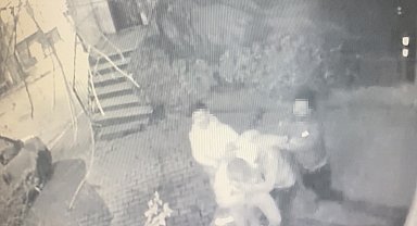 İstanbul'da dehşet anları kamerada: Müezzini feci şekilde darp ettiler