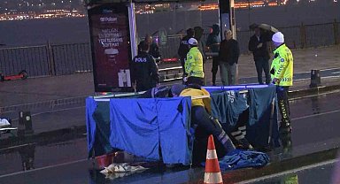 İstanbul'da otomobilin altında kalan motosiklet sürücüsü hayatını kaybetti