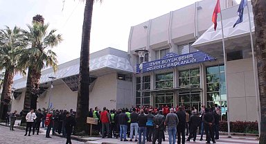 İzmir Büyükşehir'in İZELMAN işçileri iş bıraktı