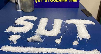 İzmir'de 'ŞUT' timinden uyuşturucu tacirlerine suçüstü