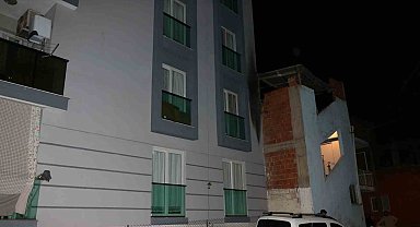 İzmir'de alkollü şahıs eski sevgilisinin evine molotof attı
