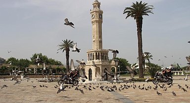 İzmir'de bayram havası