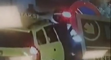 İzmir'deki korkunç cinayet anı kamerada