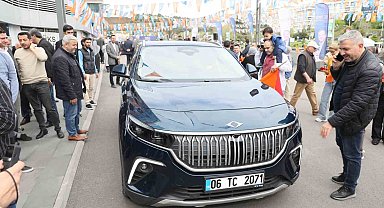 Kağıthanelilerden Türkiye'nin gururunu Togg'a yoğun ilgi