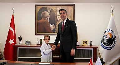 Kartallı çocuklar "23 Nisan" coşkusunu doyasıya yaşadı