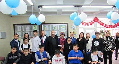 Kaymakam Sağlam özel öğrencileri unutmadı