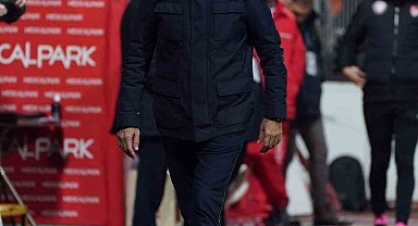 Kemal Özdeş, 3. döneminin ilk maçında Trabzonspor'a karşı galip