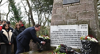 Kurtdereli Mehmet Pehlivan mezarı başında anıldı