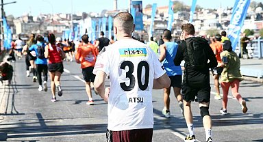 Maratonda Christian Atsu'nun formasıyla koştu
