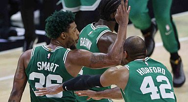 NBA'de Boston Celtics, konferans yarı finaline yükseldi
