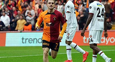 Nicholas Lawrence cezalı duruma düştü