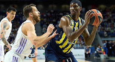 Nigel Hayes-Davis 3 sezon daha Fenerbahçe Beko'da