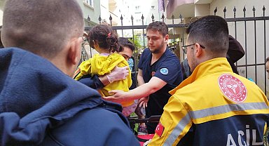 Oyun oynarken bahçe korkuluğu çenesine saplandı