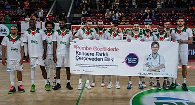 Pınar Karşıyakalı basketbolcular kansere karşı pembe gözlük taktı