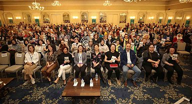 Pınar Öğünç Nilüferli kadınlarla buluştu