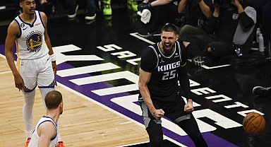 Sacramento Kings, Golden State karşısında seride durumu 2-0 yaptı