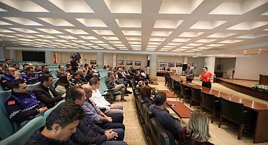 Selçuk'ta memurlar için TİS süreci uzlaşma ve ikramiye kazanımıyla tamamlandı