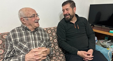 Sındırgı'da 26 Yıllık Gelenek Kapı Kapı Devam Ediyor