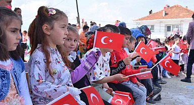 Sındırgı'da 23 Nisan coşku ile kutlandı