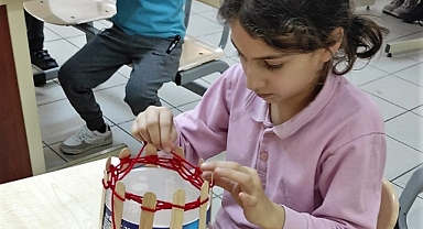 Sındırgılı Minikler Depremzedeler İçin Yardım Topladı