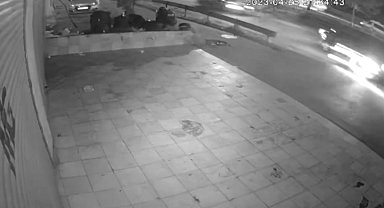 Şişli'de 17 yaşındaki motosikletli gencin feci ölümü kamerada
