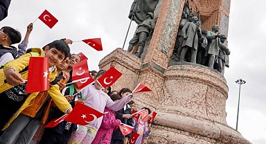 Taksim'de 23 Nisan coşkusu