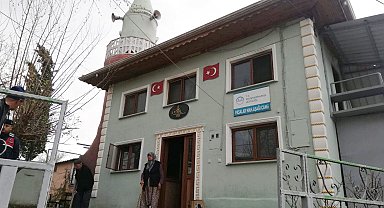 Tarihi camide korkutan yangın