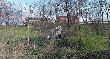 TEM Otoyolu'nda kontrolden çıkan otomobil şarampole yuvarlandı: 1 ölü