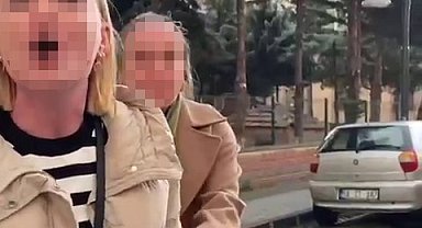 Ters yöne girdi, yol verilmeyince aracı tekmeledi