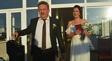 “Tirbuşon” Siyasete Soyundu