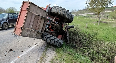  Traktör Devrildi: 1 Yaralı   