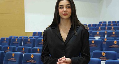 Türkiye'nin en genç milletvekili adayı İzmir'den