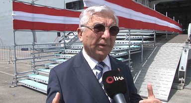 Uluslararası İlişkiler Uzmanı Mesut Hakkı Caşın, TCG Anadolu Gemisinden övgüyle bahsetti