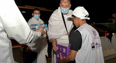 Umrecilere sahur ve iftar