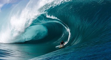 Ünlü sörfçü Garrett Lane, İstanbul'da dalga tutkunlarıyla buluştu