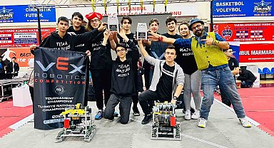 VEX Robotics Competition Türkiye birincisi MBA Okulları Team Majors ekibi oldu