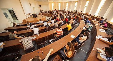 YÖK: "2022-2023 eğitim öğretim yılı verilerine göre yüksek öğretim kurumlarında 6 milyon 950 bin 142 öğrenci, 184 bin 566 öğretim elemanı bulunuyor"