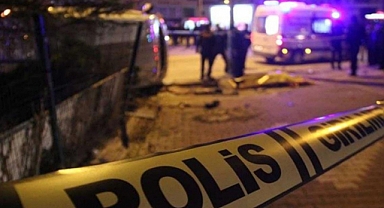 Abisini Kalbinden Bıçaklayarak Öldürdü 